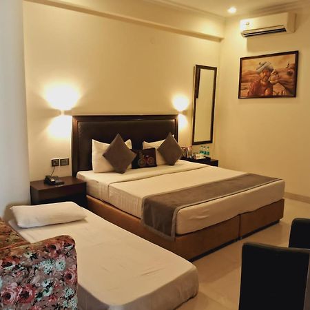 อานันท์ ภาวัน Hotel นิวเดลี ภายนอก รูปภาพ