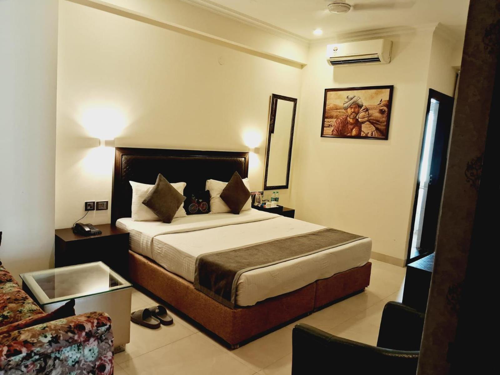 อานันท์ ภาวัน Hotel นิวเดลี ภายนอก รูปภาพ