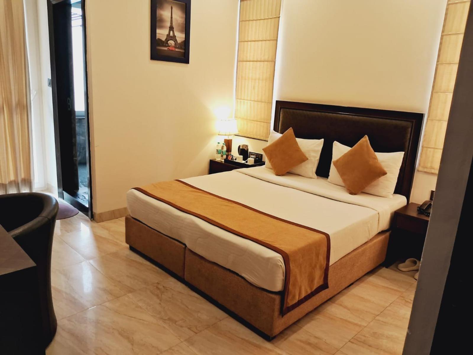 อานันท์ ภาวัน Hotel นิวเดลี ภายนอก รูปภาพ